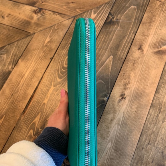 Marc Jacobs Mini iPad Case - Picture 5 of 6